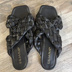 Boutique sandals black